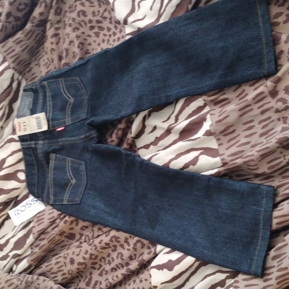 LEVI SLIM SIZE 2T BOYS JEANS BRAND NEW NWT NEVER WORN FORGOT ABOUT THEM - Picture 3 of 6